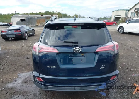 2017 Toyota Rav4 Le z USA, uszkodzony, nr VIN JTMBFREV7HJ106998